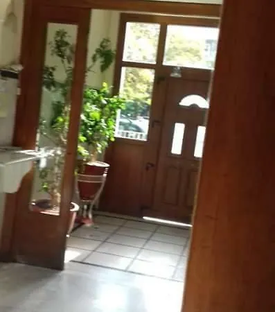Sylvia' S Apartment