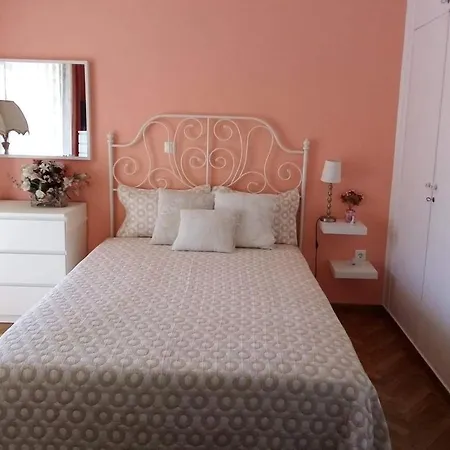 Sylvia' S Apartment *